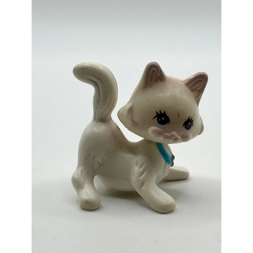 Vintage Littlest Pet Shop‎ 1995 Clubhouse Kitties White Cat W Latching Belly